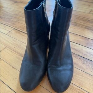 ANTONIO MELANI Sleek Black Ankle Boots